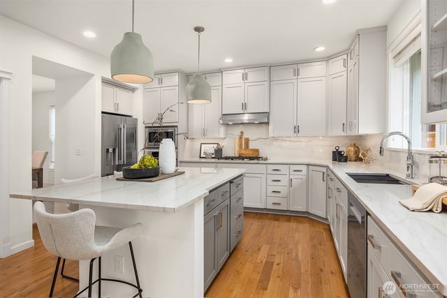 1512 24th Avenue NE, Issaquah, WA 98029