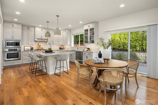 1512 24th Avenue NE, Issaquah, WA 98029