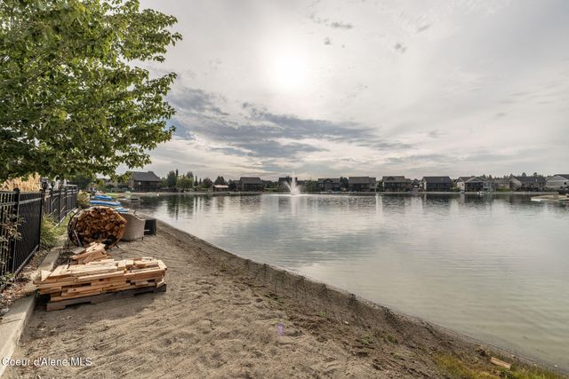 15079 N PRISTINE CIR, Rathdrum, ID 83858