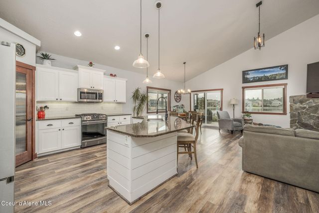 15079 N PRISTINE CIR, Rathdrum, ID 83858