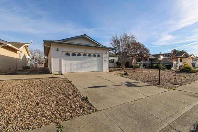 178 Glacier Cir, Vacaville, CA 95687