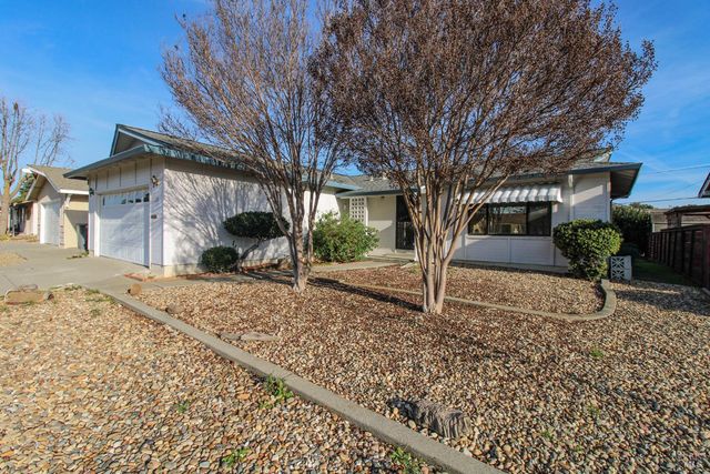 178 Glacier Cir, Vacaville, CA 95687