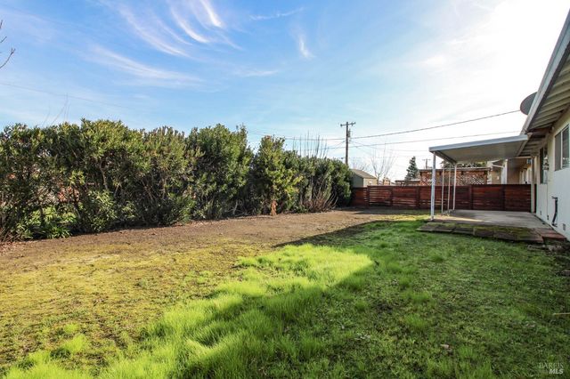 178 Glacier Cir, Vacaville, CA 95687