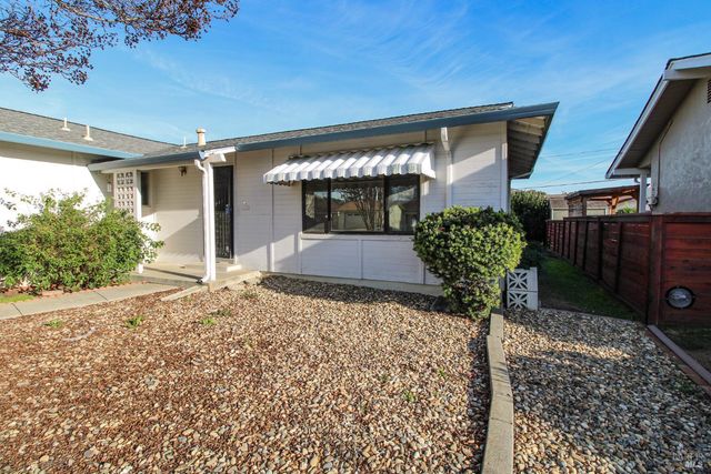 178 Glacier Cir, Vacaville, CA 95687