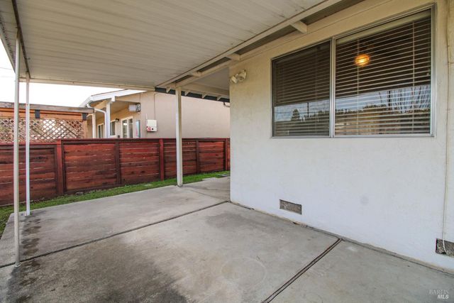 178 Glacier Cir, Vacaville, CA 95687