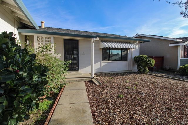 178 Glacier Cir, Vacaville, CA 95687