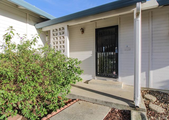 178 Glacier Cir, Vacaville, CA 95687