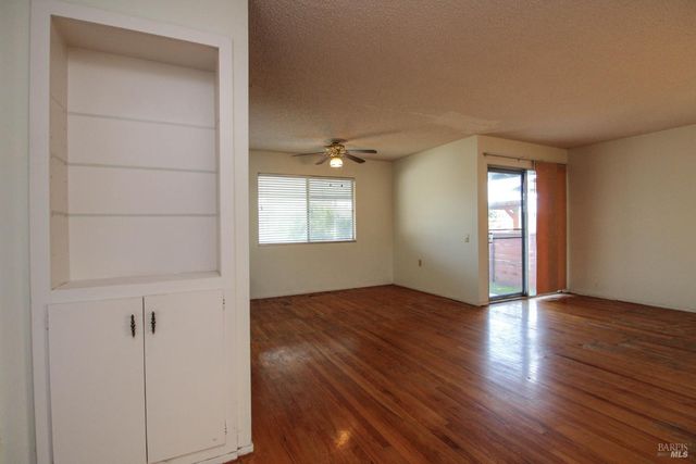 178 Glacier Cir, Vacaville, CA 95687