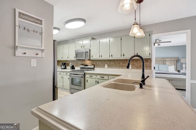 300 Briarwood Road, Tyrone, GA 30290