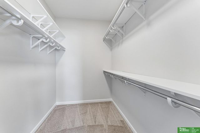 4906 Pinehill Road, Bellevue, NE 68133