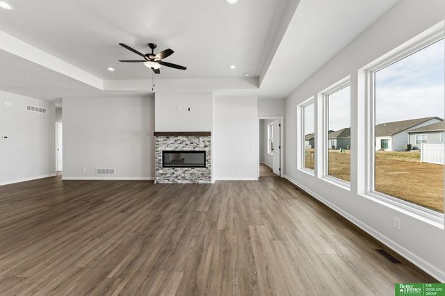 4906 Pinehill Road, Bellevue, NE 68133