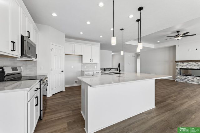 4906 Pinehill Road, Bellevue, NE 68133