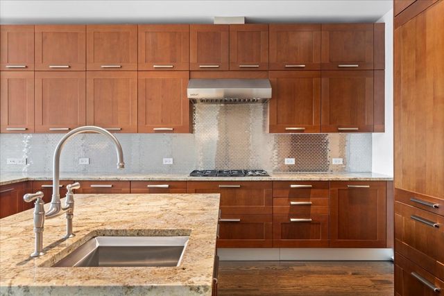 77 E WALTON Street 24D, Chicago, IL 60611