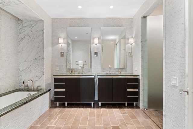 77 E WALTON Street 24D, Chicago, IL 60611