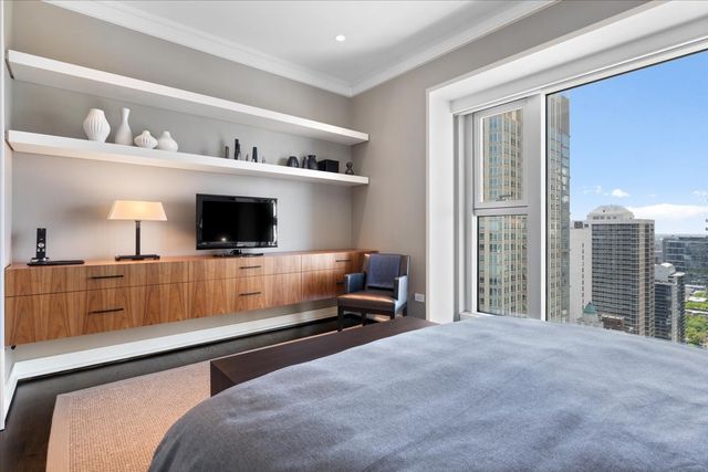77 E WALTON Street 24D, Chicago, IL 60611