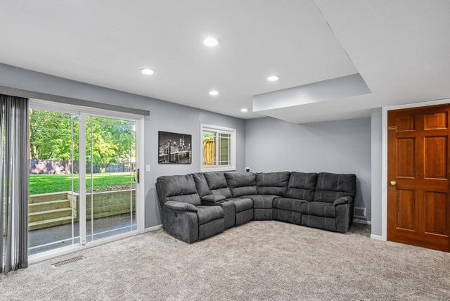 3025 Juniper Street S, Cambridge, MN 55008