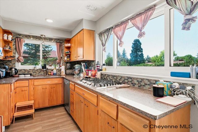 2768 OLIVE DR, Cheyenne, WY 82001