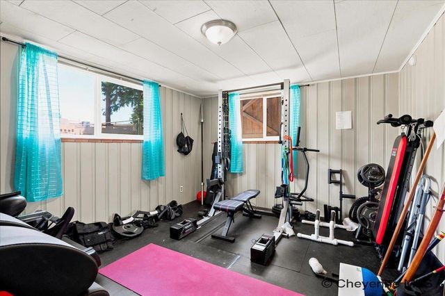 2768 OLIVE DR, Cheyenne, WY 82001