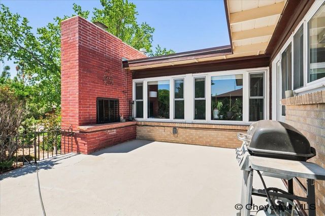 2768 OLIVE DR, Cheyenne, WY 82001