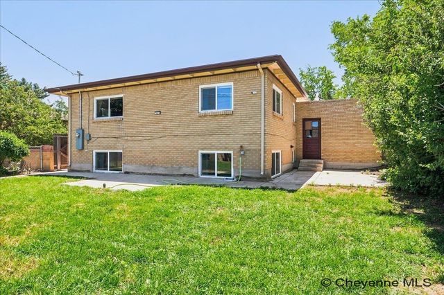 2768 OLIVE DR, Cheyenne, WY 82001