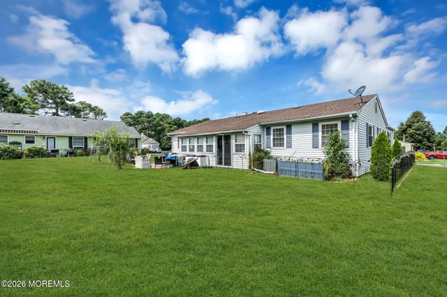 6 Harvard Court 61, Whiting, NJ 08759