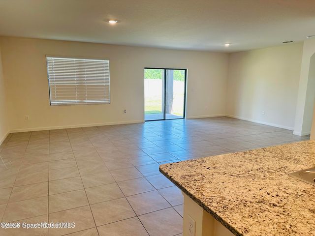 519 Old Country Road SE, Palm Bay, FL 32909