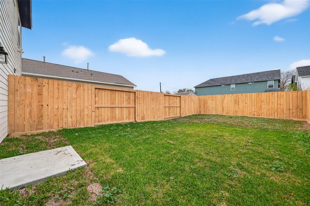 5523 Haight Street B, Houston, TX 77028