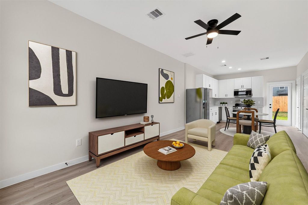 5523 Haight Street B, Houston, TX 77028