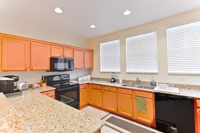 660 Amador Lane 4, West Palm Beach, FL 33401