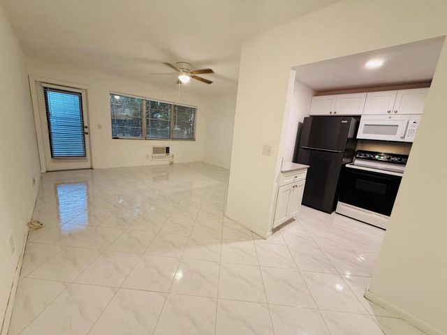 198 Salisbury I, West Palm Beach, FL 33417