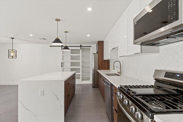 2793 N Chuperosa Road, Palm Springs, CA 92262