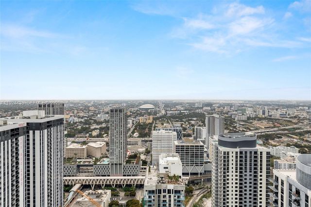 159 NE 6th St 5104, Miami, FL 33132