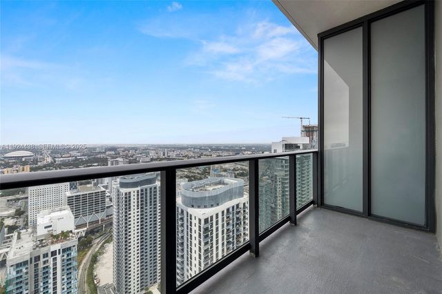 159 NE 6th St 5104, Miami, FL 33132