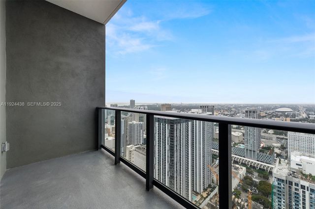 159 NE 6th St 5104, Miami, FL 33132