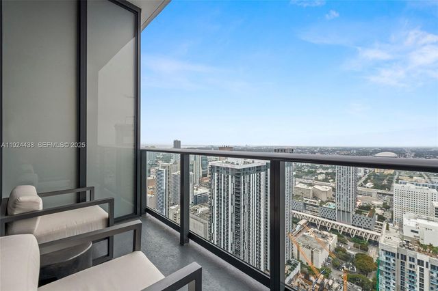 159 NE 6th St 5104, Miami, FL 33132