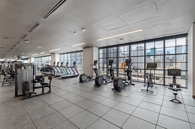 159 NE 6th St 5104, Miami, FL 33132