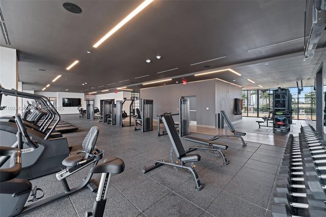 159 NE 6th St 5104, Miami, FL 33132