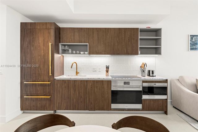 159 NE 6th St 5104, Miami, FL 33132