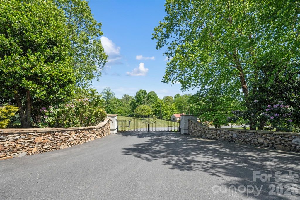 TBD Peddlers Trail 26, Mars Hill, NC 28754