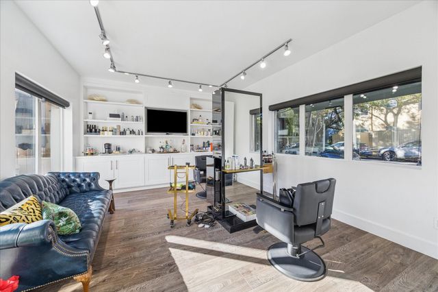 1919 Missouri Street, Houston, TX 77019