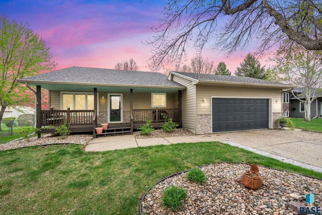 1600 S Hillview Rd Road, Sioux Falls, SD 57110