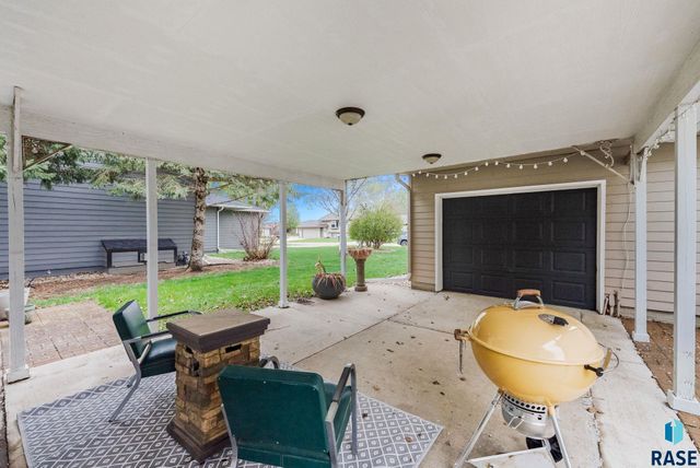 1600 S Hillview Rd Road, Sioux Falls, SD 57110