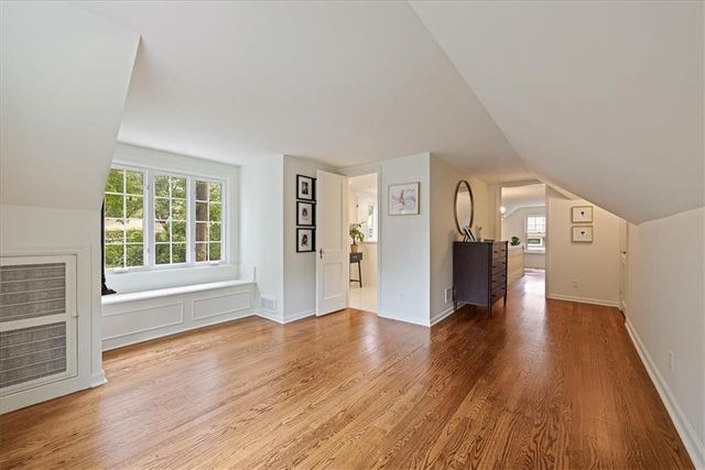 8020 Manor Road, Leawood, KS 66206
