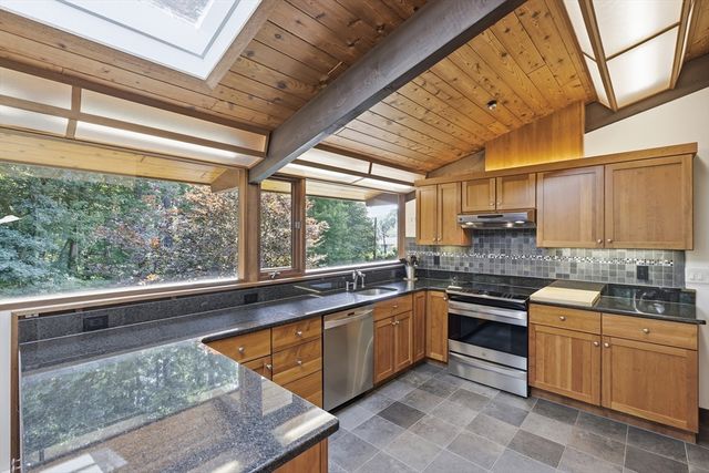 80 Evergreen Lane, Carlisle, MA 01741