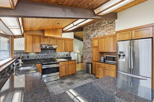 80 Evergreen Lane, Carlisle, MA 01741
