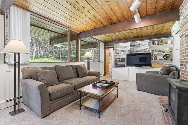 80 Evergreen Lane, Carlisle, MA 01741