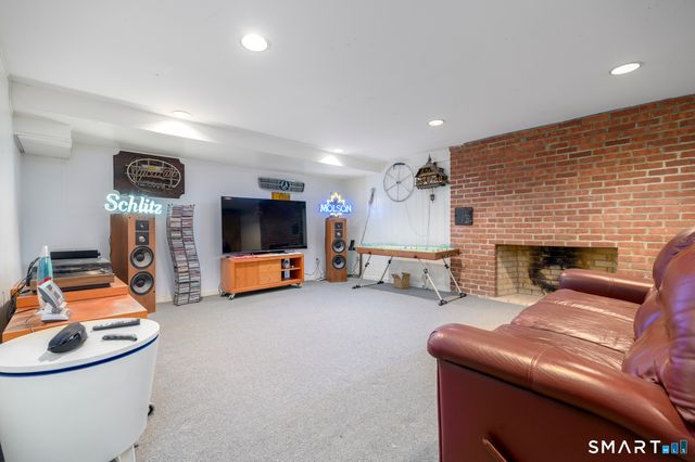 163 West Hill Road, Stamford, CT 06902