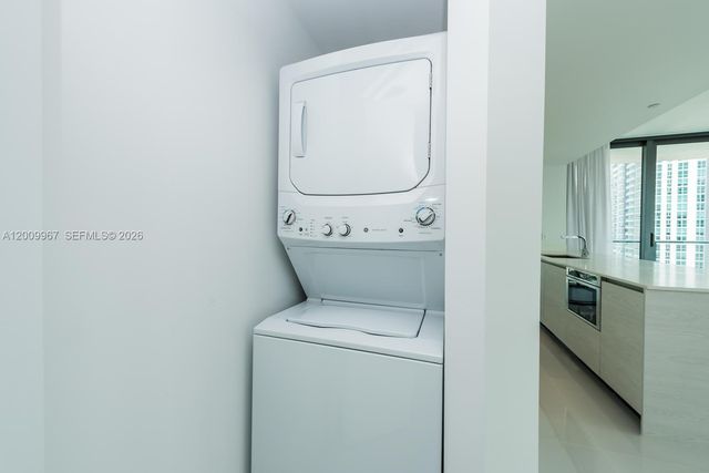 1300 S Miami 1801, Miami, FL 33130