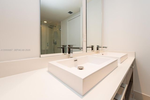1300 S Miami 1801, Miami, FL 33130
