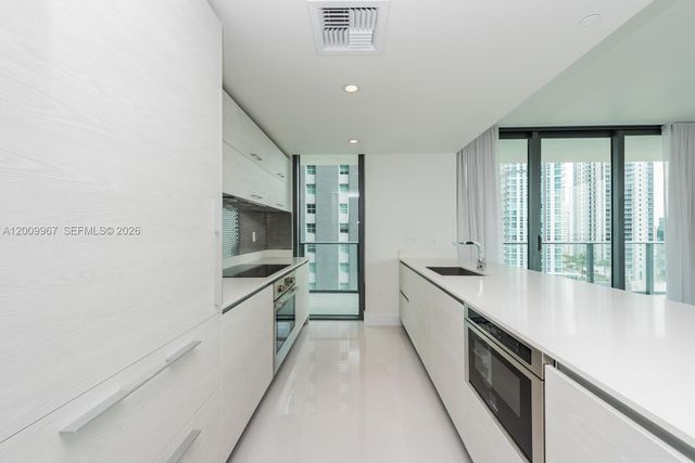 1300 S Miami 1801, Miami, FL 33130
